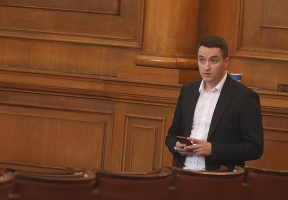 Явор Божанков внася законопроект за ограничаване на президентските правомощия