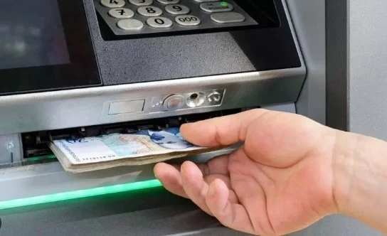 Теглим безплатно заплати, пенсии и социални помощи