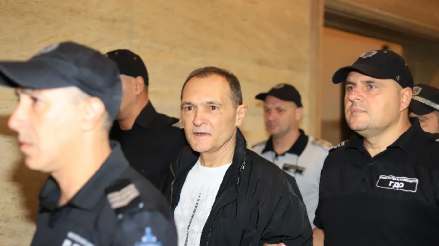 Васил Божков: У дома съм, благодаря ви за подкрепата