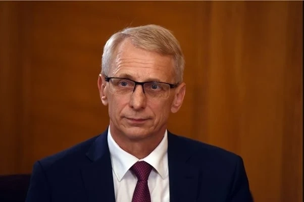 Николай Денков: Търсим вариант, за да отпушим строителството на АМ Хемус