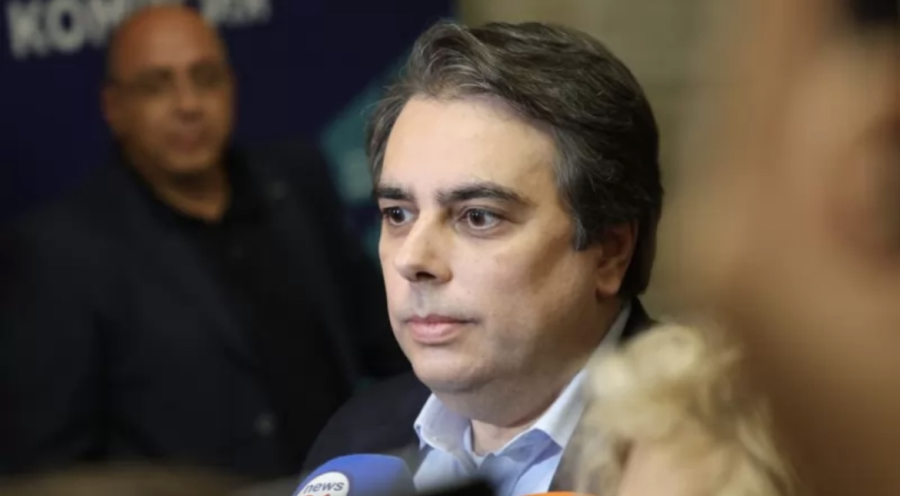 Асен Василев: По 40 млн. лв. ще губим на месец, ако остане забраната за внос на украинско зърно