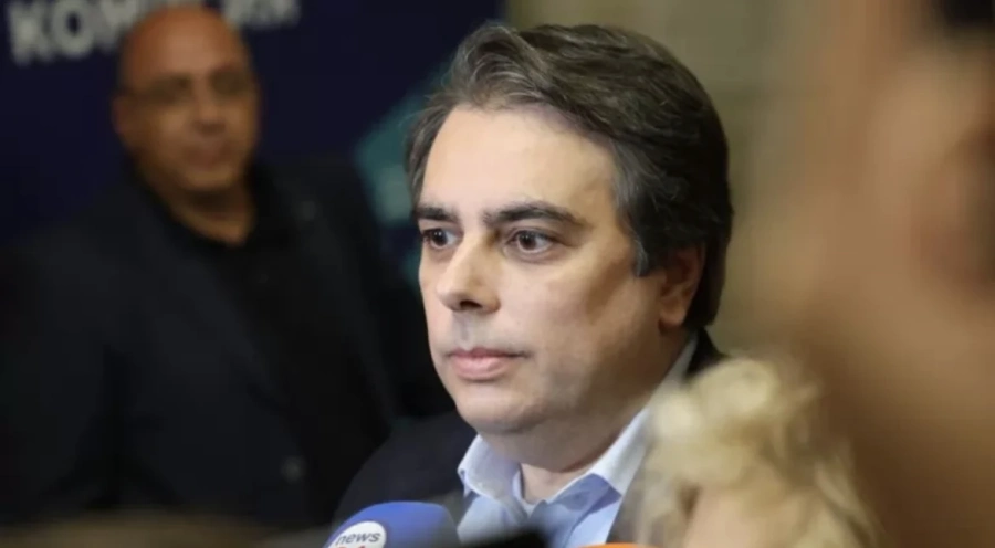 Асен Василев: По 40 млн. лв. ще губим на месец, ако остане забраната за внос на украинско зърно