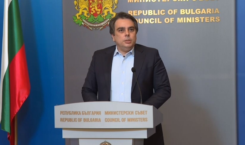 Асен Василев: Служебният кабинет принуди народа да купува по-скъпо брашно, хляб и олио 