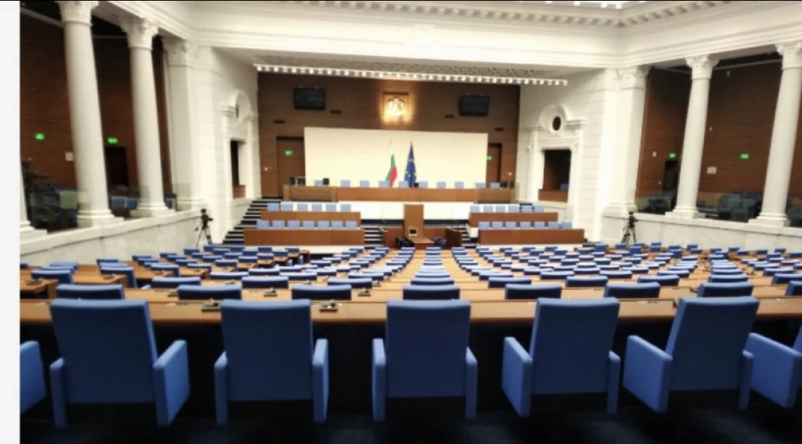 Депутатите излизат във ваканция за 3 седмици преди местните избори