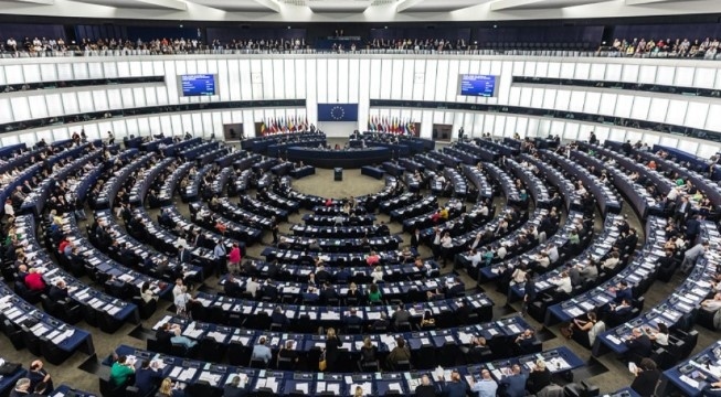 Увеличиха броя на евродепутатите