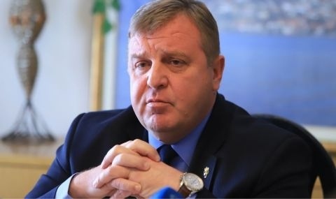 Каракачанов: За да се спасят, някои хора са готови да закрият държавата