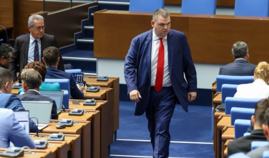 Пеевски: До обяд проблемите между правителството и производителите ще бъдат решени