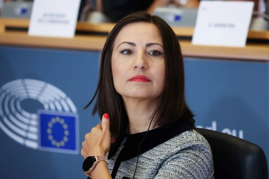 Илиана Иванова: Намираме верния път в диалога със земеделците, и ЕС предоставя помощ