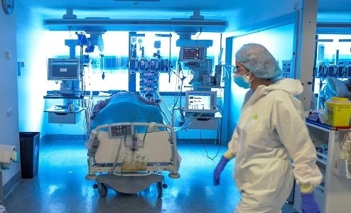 СЗО: Расте броят на приетите в болница с COVID-19