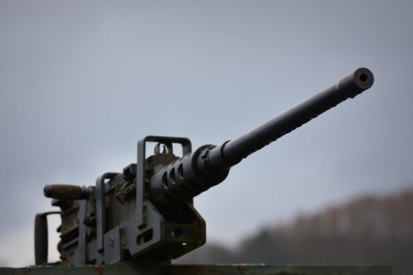Спряха опит за контрабанда на оръжиe за България