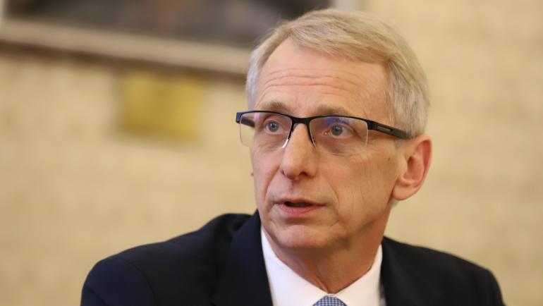 Денков кани протестиращите миньори и енергетици на среща в Раднево