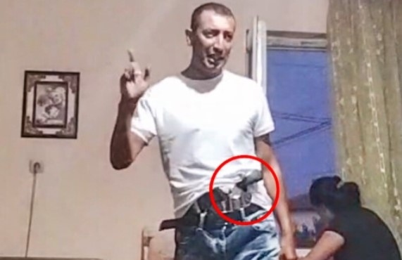 Мъжът, взел заложници в село Вълково, се самоуби в ареста с връзка от маратонка