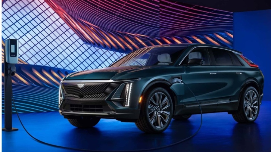 Cadillac вече продава първия си електромобил в Европа