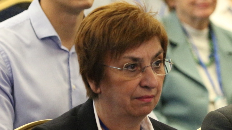 Проф. д-р Екатерина Михайлова: Президентът трябваше да излезе със свой вариант за промени в Конституцията