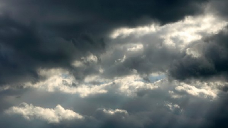 Облачно и хладно в първия ден от новата седмица