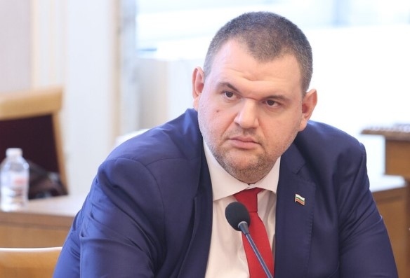 Пеевски: Призовавам правителството да върне всички желаещи българи от Израел