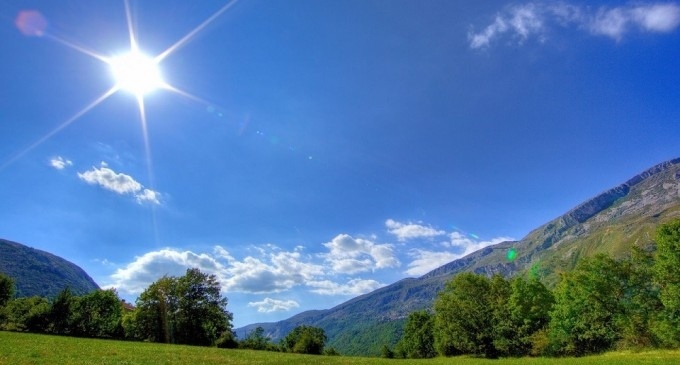 Днес остава топло и слънчево с градуси до 25°  