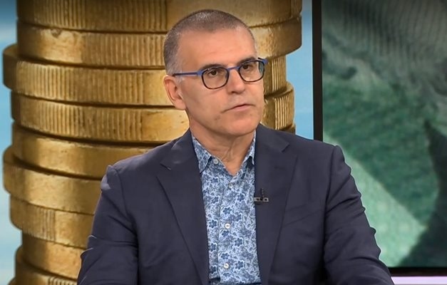 Дянков заби Асен Василев: Има задкулисна договорка за Лукойл. Да каже къде са 800 милиона данъци от рафинерията