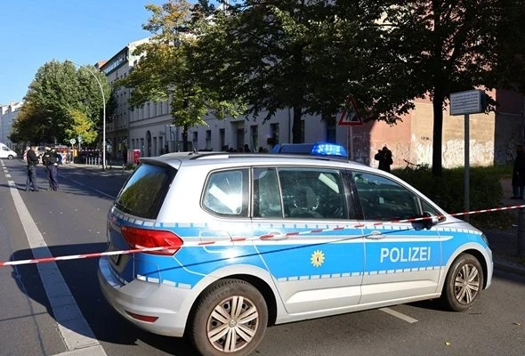 В Берлин атакуваха синагога със запалителни бомби 