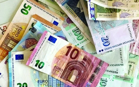 Подуправител на БНБ: Подготовката за приемане на еврото върви по план