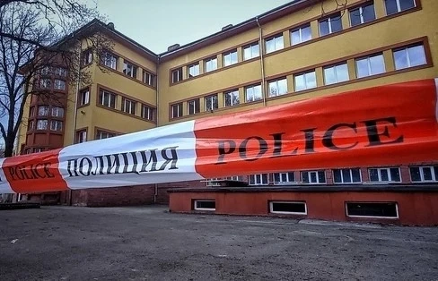 Бомбените заплахи в училищата са подадени от чужбина