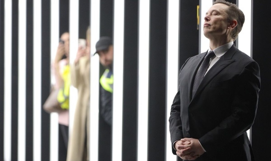 Мъск загуби 16 милиарда долара за едно денонощие