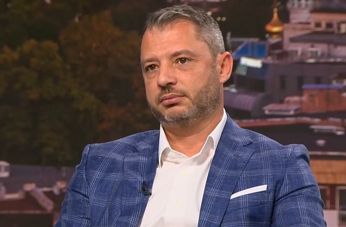 Добрев: Смятаме да поставим базите на Лукойл под контрола на Държавния резерв