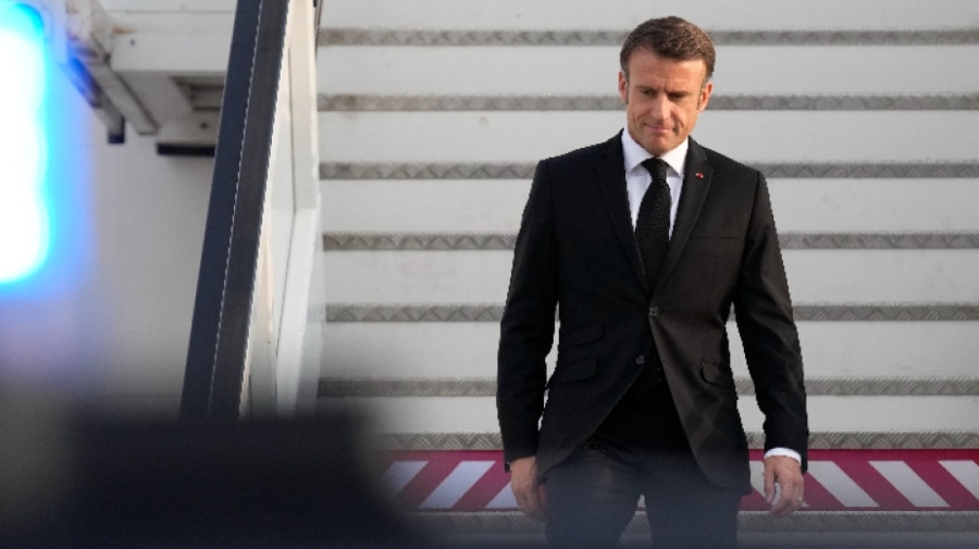 Макрон е в Израел, за да призове за възобновяване на мирния процес