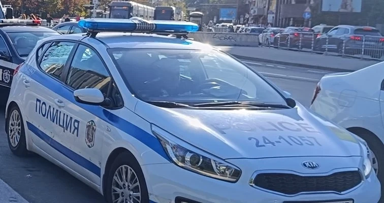 Разследват измамна схема със земи