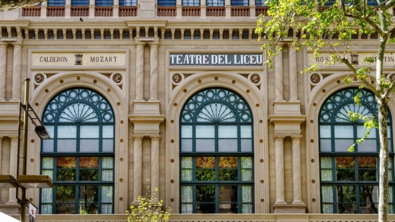 Операта в Барселона нае координаторка на интимните сцени  