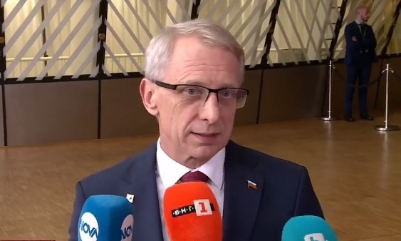 Денков: Президентът по никакъв начин не защитава българските интереси