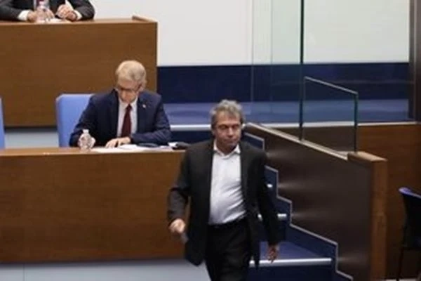 ИТН искат арест на зам. - министър - копирал кода за машините