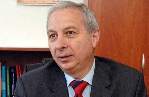 Проф. Огнян Герджиков: ЦИК реши правилно, машинното гласуване крие рискове