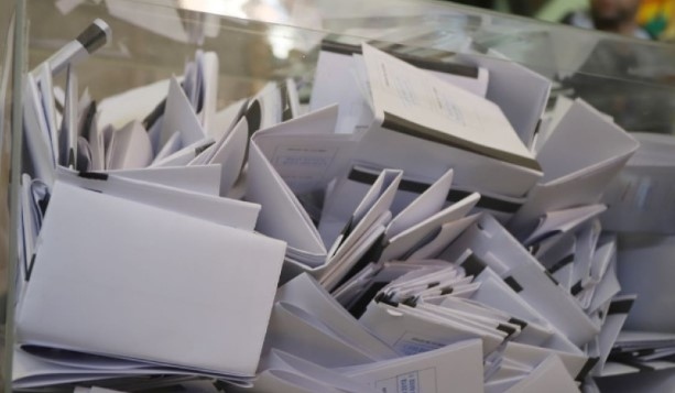 Невалидните бюлетини по места надхвърлят 20%