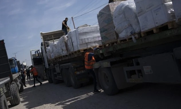 33 камиона с хуманитарна помощ са влезли в Газа в неделя