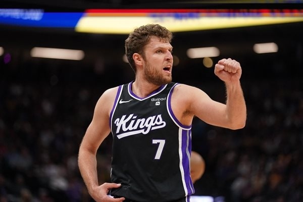 Везенков №215 по заплата в НБА