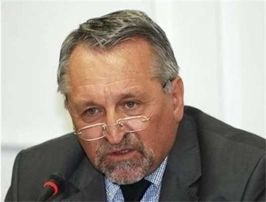 Хиновски: Възможно е частично поскъпване на цената на газа през декември