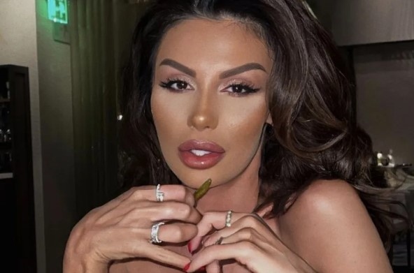 Моника Валериева отново си коригира носа (СНИМКА)