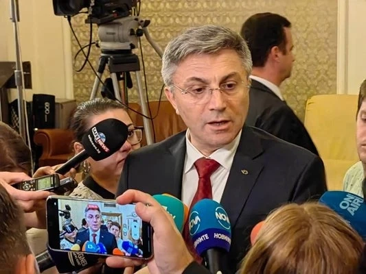 Мустафа Карадайъ подаде оставка като лидер на ДПС