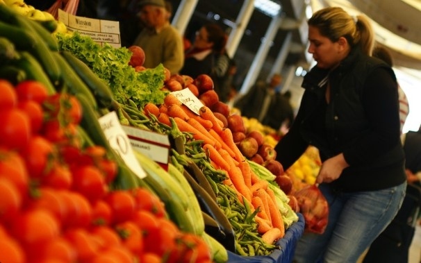 Цените на основните хранителни стоки остават без особена промяна и през тази седмица