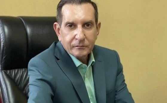 След мен и потоп: Кмет плати по 6 заплати и остави общината празна