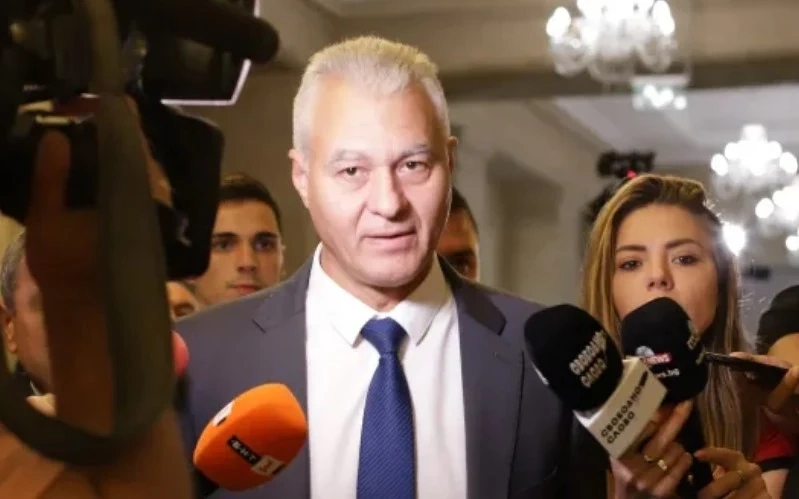 Румен Радев няма да освободи шефа на ДАНС
