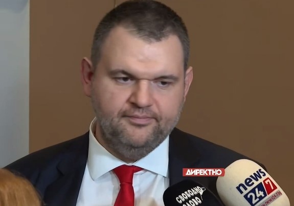 Делян Пеевски обяви пред журналисти, че ще се кандидатира за председател на