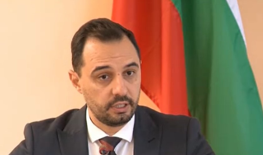 Икономическият министър: Държавата е ощетена с 97 млн. лв. от ДКК