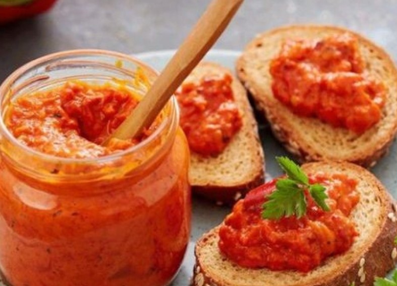 Проверка: Лютеницата и Снежанката са като справочник по химия