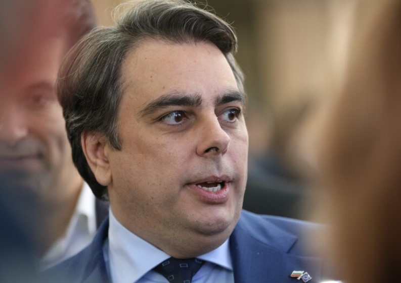 Асен Василев: Пълното падане на дерогацията няма да се отрази на българския пазар. Няма проблем с бюджета