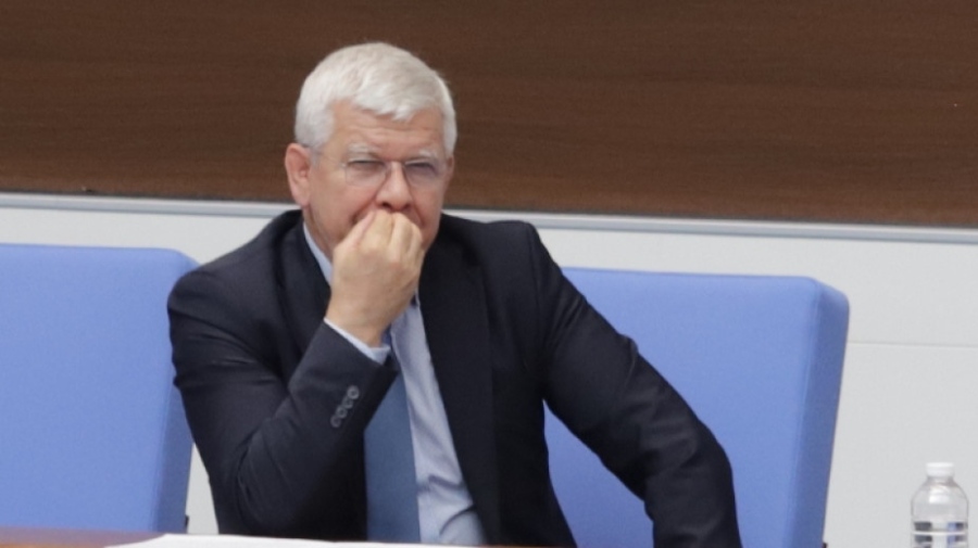 Браншови организации в земеделието искат оставката на министър Вътев