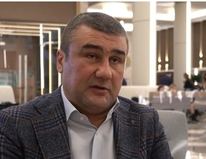 Зоров се прибра от баровската си къща в Гърция, за да плаши с протест и липса на мляко