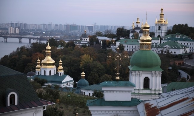 Русия с мащабна нощна атака срещу Киев с дронове  