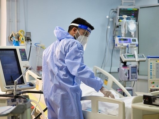 Болниците в Пекин са превзети от случаи на ходеща пневмония, какви са симптомите?